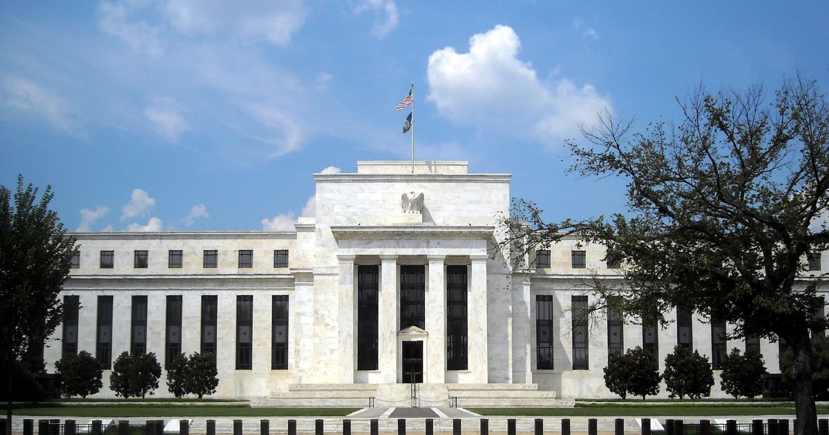 US Fed keeps rates steady to tame inflation