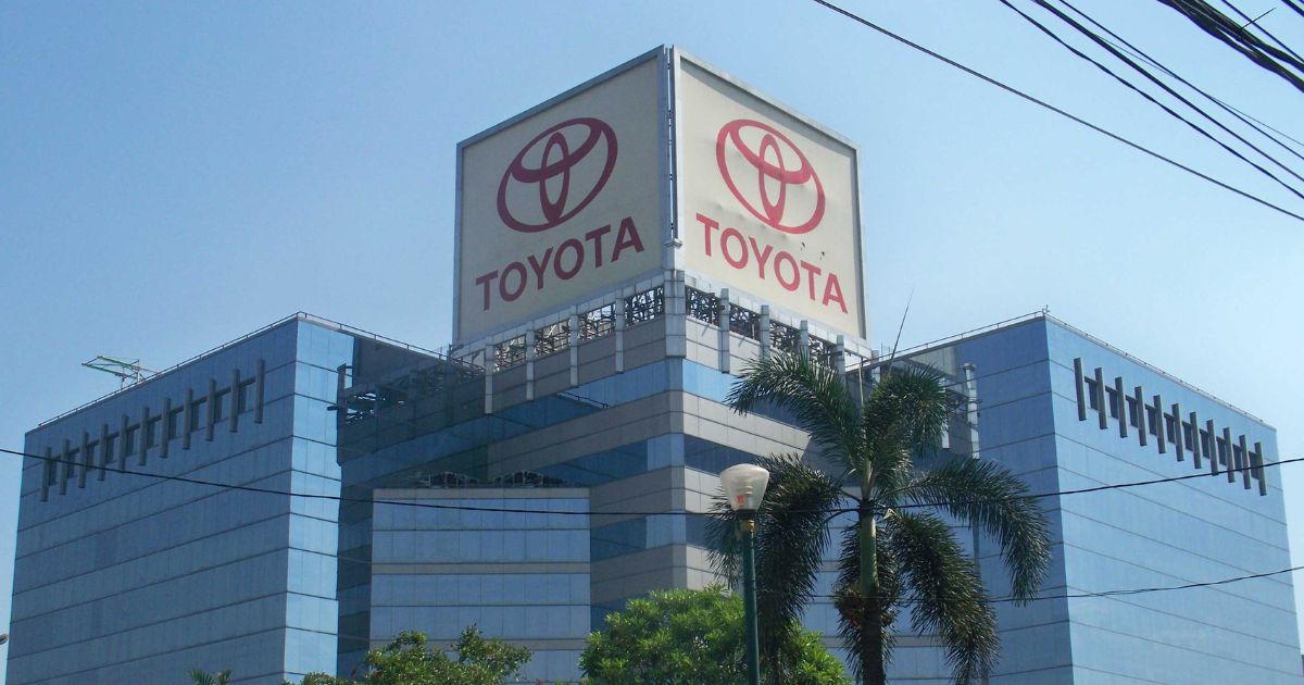 Toyota announces a global recall of 1.12 million vehicles due to airbag concerns