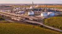 EPA weighs refinery waivers of up to 1.8 billion RINs amid farm backlash